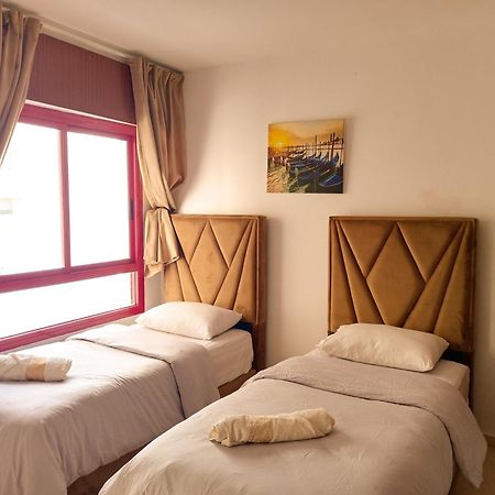 Appartement A Malabata En Face Centre Commercial Megarama & La Gare De Tgv M2 Танжер Екстериор снимка