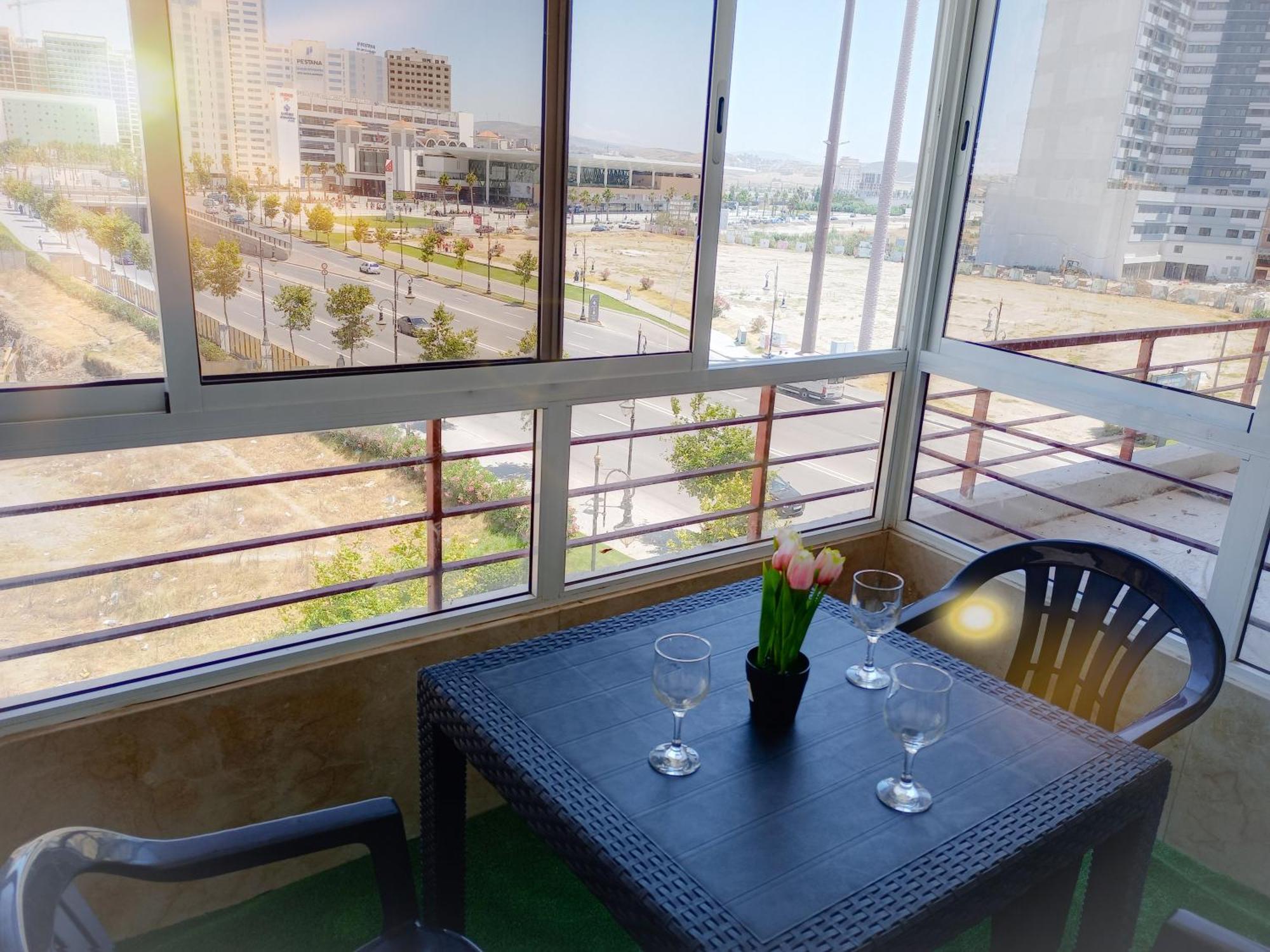 Appartement A Malabata En Face Centre Commercial Megarama & La Gare De Tgv M2 Танжер Екстериор снимка